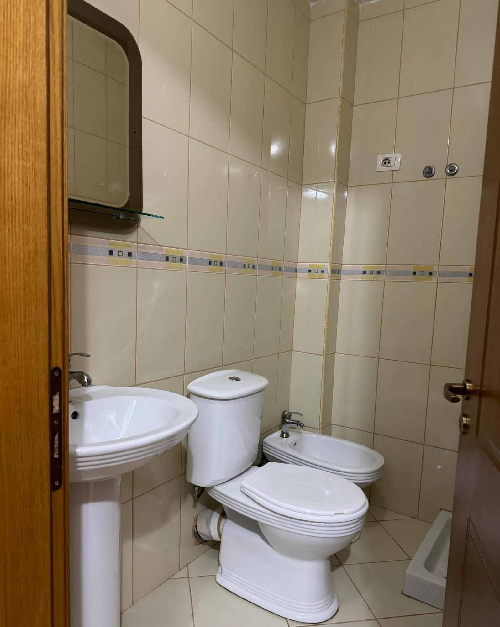 Blehami_Entire_Apartment เบราท ภายนอก รูปภาพ