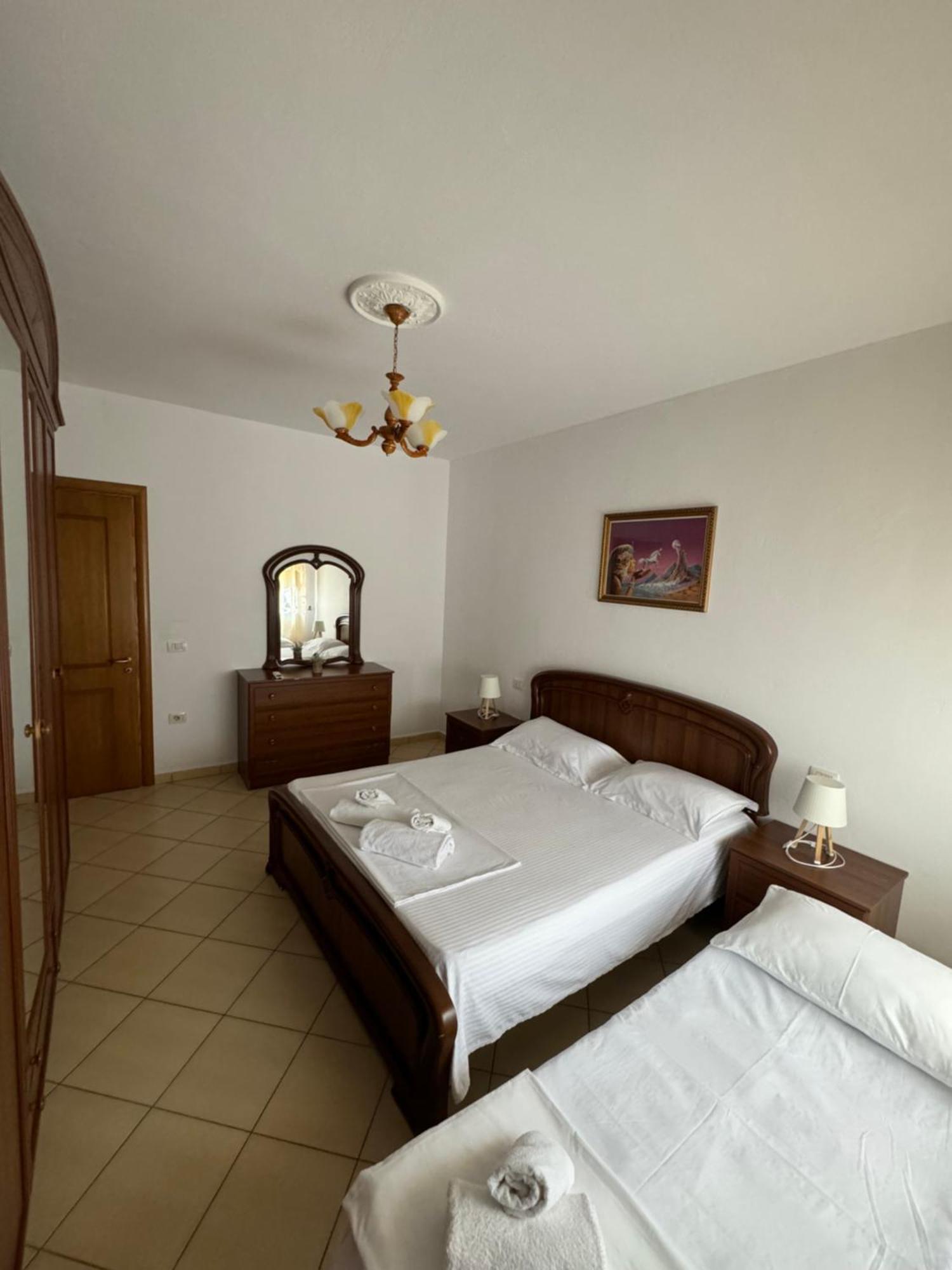 Blehami_Entire_Apartment เบราท ภายนอก รูปภาพ
